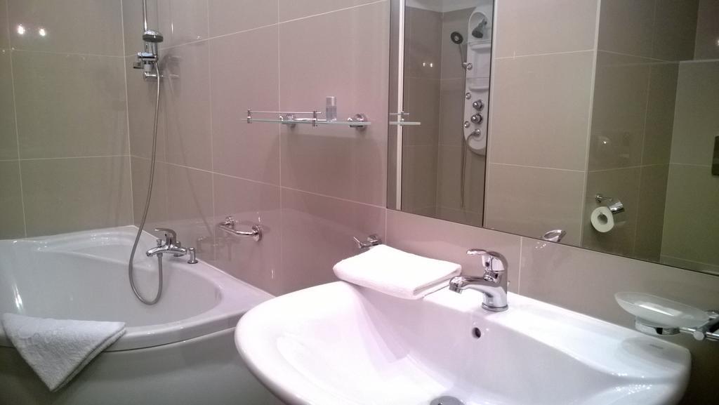 Yuca Hotel Lodz  Bilik gambar