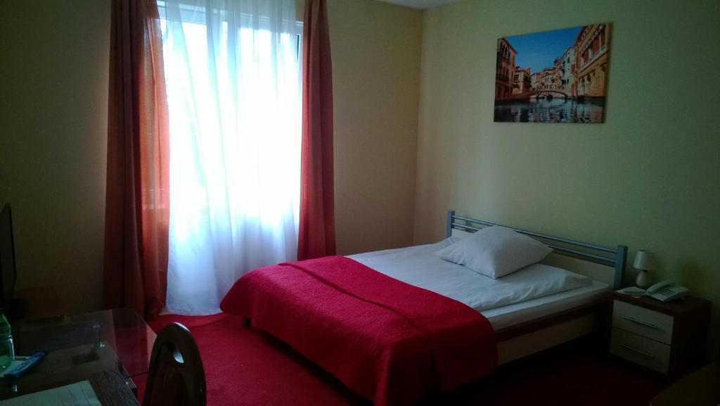 Yuca Hotel Lodz  Bilik gambar